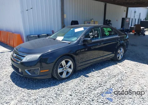 2011 Ford Fusion Sport z USA, uszkodzony, nr VIN 3FAHP0KC2BR199390